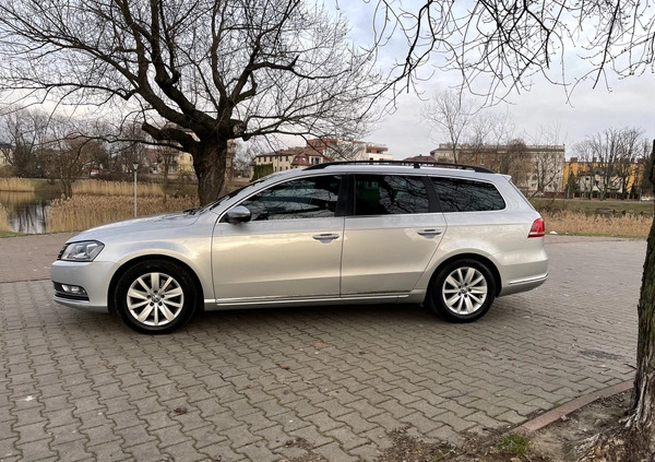 Volkswagen Passat cena 32999 przebieg: 349000, rok produkcji 2014 z Warszawa małe 497
